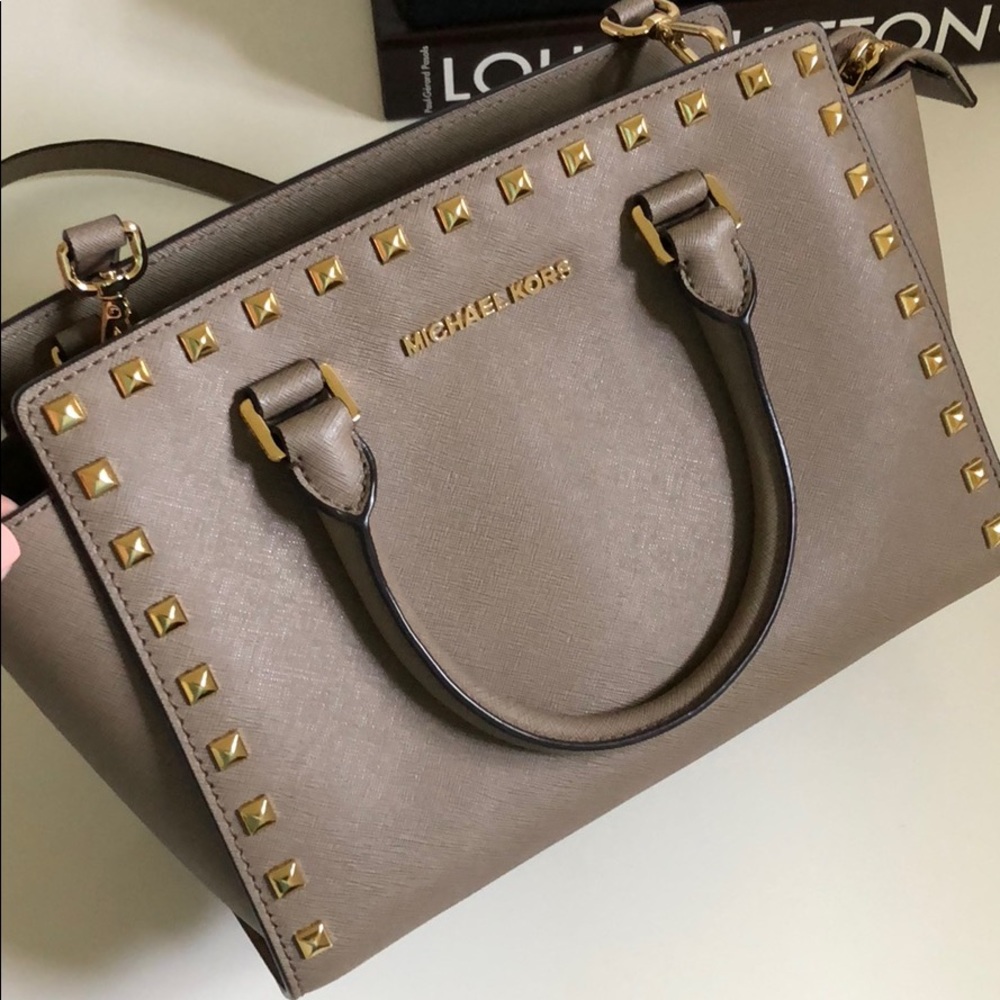 Micheal Kors Studded Selma Bag